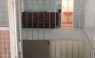 Locales Comerciales en venta - 300Mts2 - Merlo