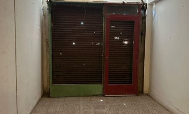 Locales Comerciales en venta - 300Mts2 - Merlo