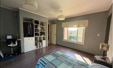 Casa en venta - 5 Dormitorios 4 Baños - Cochera - 1.645Mts2 - Lobos