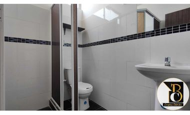 SE ARRIENDA CASA DE 3 PISOS EN EL BARRIO CARIBABARE