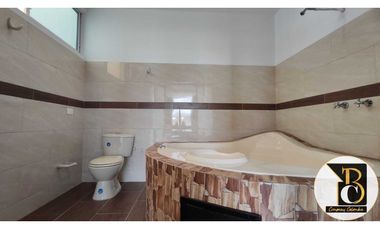 SE ARRIENDA CASA DE 3 PISOS EN EL BARRIO CARIBABARE