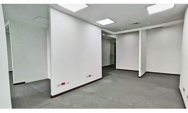 Vendo oficina sector Manila piso alto