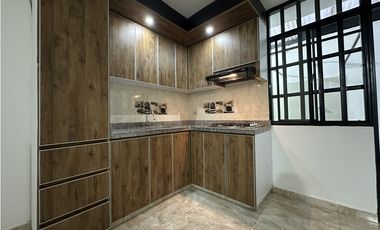 EN VENTA HERMOSA CASA VEHICULAR FUSAGASUGA 3 NIVELES