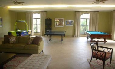 EMBASSY CLUB. FOREST STATE