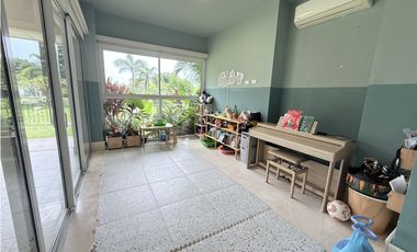 The Reserve, Planta baja