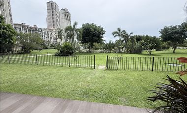 The Reserve, Planta baja