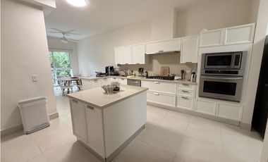 The Reserve, Planta baja