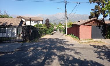 CASA FAMILIAR EN ATRACTIVO BARRIO - VILLA QUINCHAMALÍ