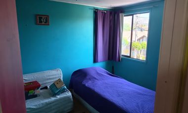 CASA FAMILIAR EN ATRACTIVO BARRIO - VILLA QUINCHAMALÍ