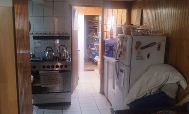 CASA FAMILIAR EN ATRACTIVO BARRIO - VILLA QUINCHAMALÍ