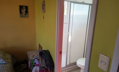 CASA FAMILIAR EN ATRACTIVO BARRIO - VILLA QUINCHAMALÍ