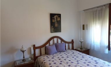 MOGOTES;  AMPLIO CHALET CON GRAN PARQUE