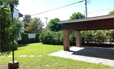 MOGOTES;  AMPLIO CHALET CON GRAN PARQUE