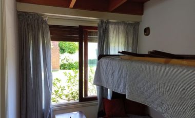 MOGOTES;  AMPLIO CHALET CON GRAN PARQUE