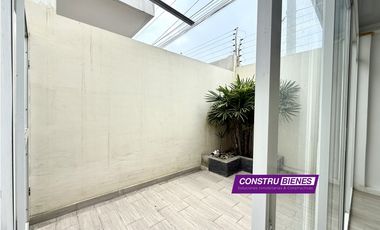 Casa moderna en renta sin muebles – Urbanización Barú, Manta