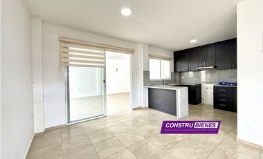 Casa moderna en renta sin muebles – Urbanización Barú, Manta