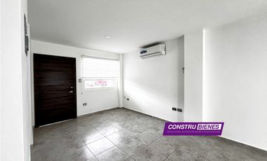 Casa moderna en renta semi amoblada – Urbanización Barú, Manta