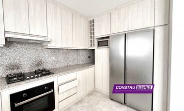 Casa moderna en renta semi amoblada – Urbanización Barú, Manta