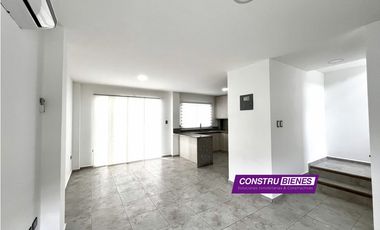 Casa moderna en renta semi amoblada – Urbanización Barú, Manta