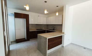 Casa en Venta en Fraccionamiento El Suspiro a unos minutos de Plaza San Diego