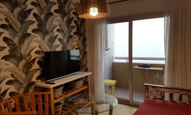 ¡Alquilo departamento amoblado y equipado a cinco cuadras de Plaza Roca!