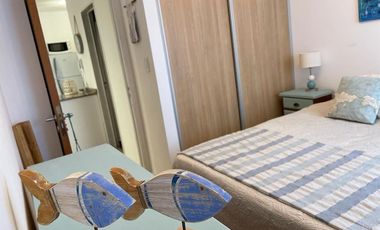 ¡Alquilo departamento amoblado y equipado a cinco cuadras de Plaza Roca!