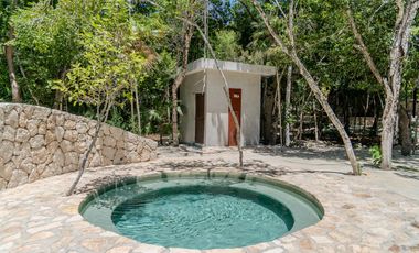 Casa en en venta en Akumal, 3 recámaras en residencial privada, jacuzzi y alberca privada.