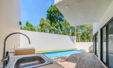 Casa en en venta en Akumal, 3 recámaras en residencial privada, jacuzzi y alberca privada.