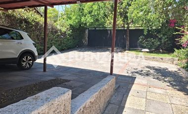 Casa en Arriendo en Camino El Alba