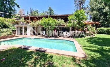 Casa en Arriendo en Camino El Alba