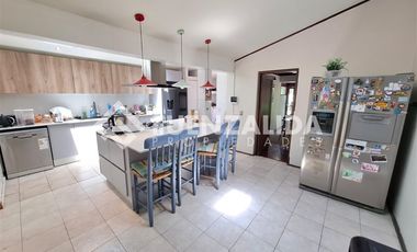 Casa en Arriendo en Camino El Alba