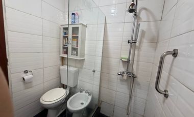 VENTA CASA CON PILETA