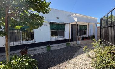 VENTA CASA CON PILETA