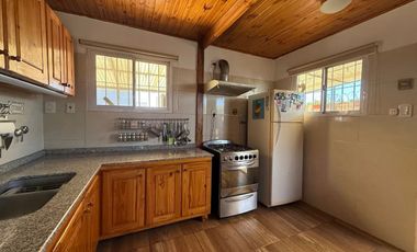 VENTA CASA CON PILETA