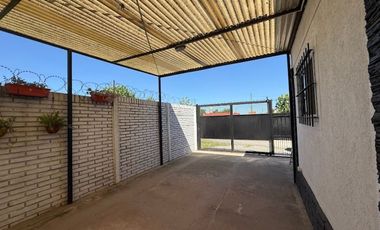 VENTA CASA CON PILETA
