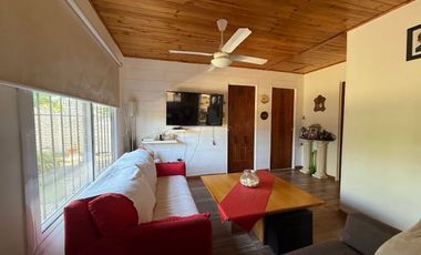 VENTA CASA CON PILETA