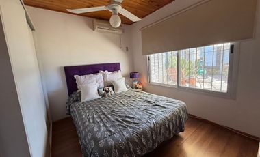 VENTA CASA CON PILETA