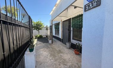 VENTA CASA CON PILETA