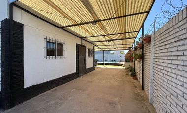 VENTA CASA CON PILETA