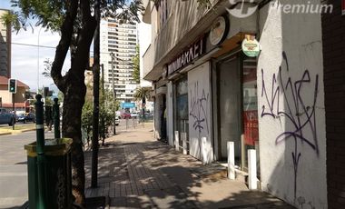 Local Comercial en Venta en Irarrázaval / Lo Encalada