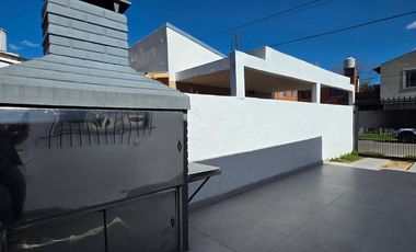 CASA DE 3 AMB EN VENTA EN EL TALAR DE PACHECO