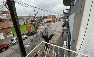 Venta PH 4 ambientes con balcón en Wilde