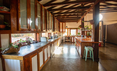 GRAN Y HERMOSA CASA EN OLMUE DE 340 M2
