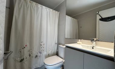 Departamento en arriendo c/ estacionamiento en Brisas del Sol