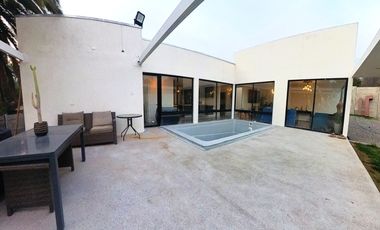 Casa en venta c/ estacionamiento en Lo Cañas - Alto Macul
