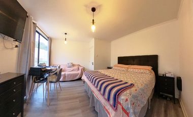 Casa en venta c/ estacionamiento en Lo Cañas - Alto Macul