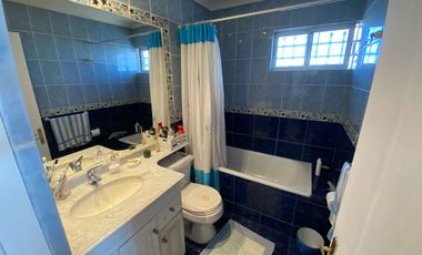 VENDO CASA MUY GRANDE EN CURICO