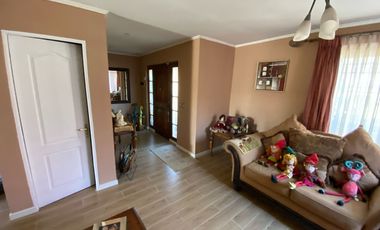 VENDO CASA MUY GRANDE EN CURICO