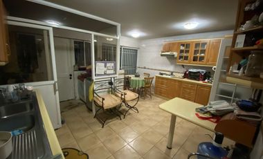 VENDO CASA MUY GRANDE EN CURICO