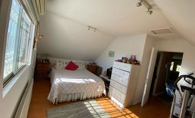 VENDO CASA MUY GRANDE EN CURICO